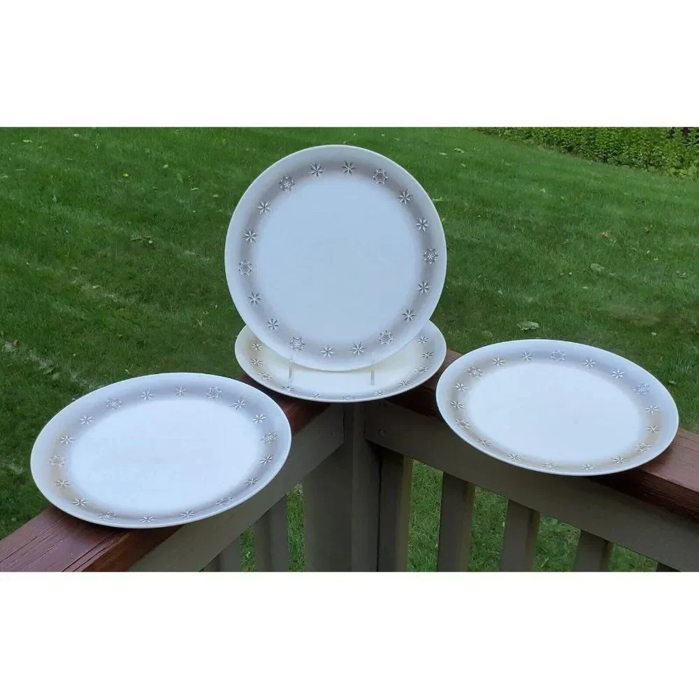 8 ONEIDA DELUXE MCM Melamine Melmac Gold Atomic Snowflake Starburst Plates Lot
